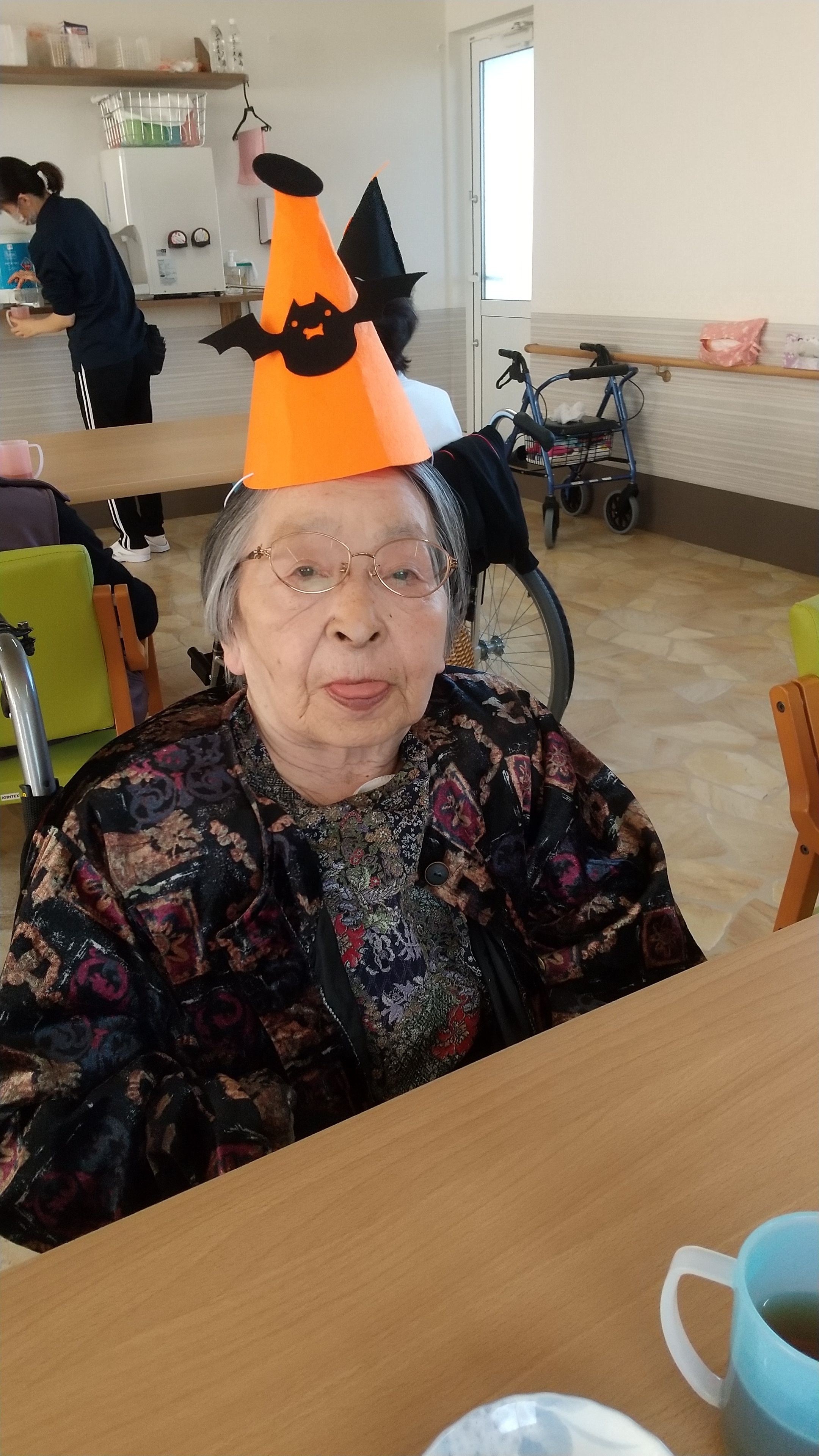 CENTER_0001_BURST20221031143619282_COVER